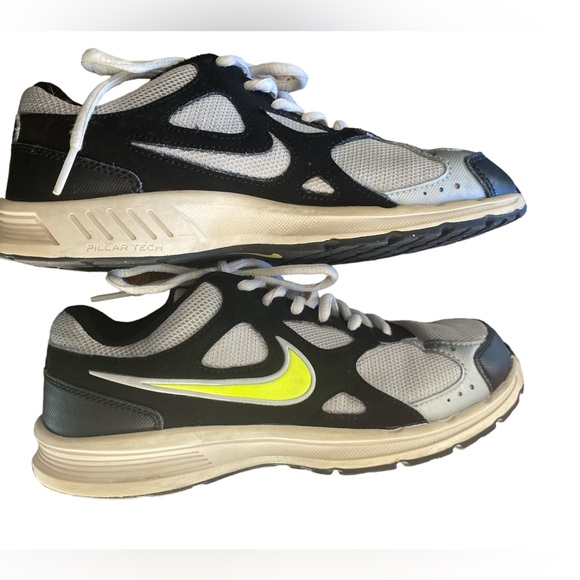 Youth Nike Advantage Runner 2 Lightweight Flexible Running Shoe Size 4Y - Picture 2 of 7